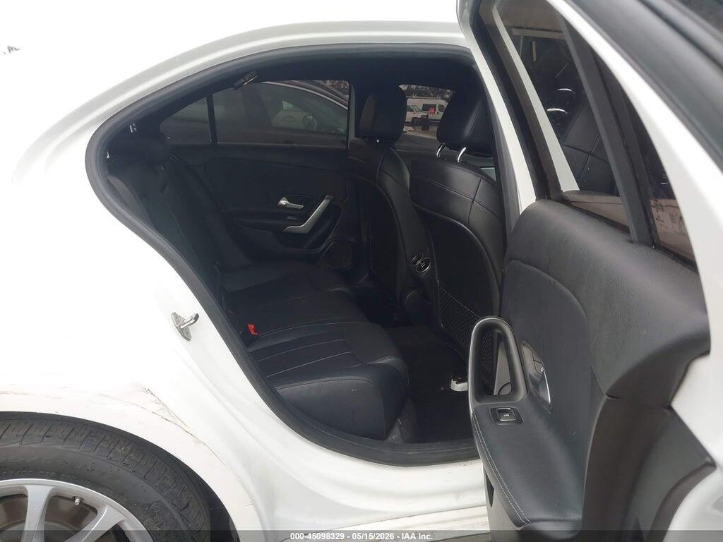WDD3G4EB3KW001479 2019 MERCEDES-BENZ A 220 photo no. 8