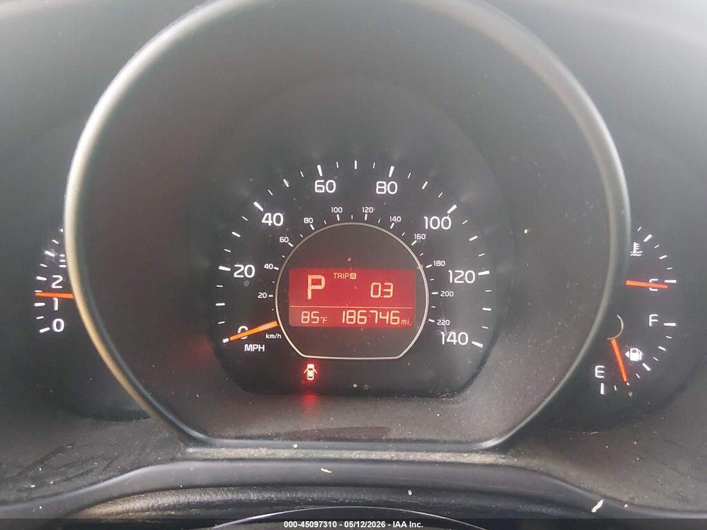 KNDJP3A51F7112303 2015 KIA SOUL photo no. 7