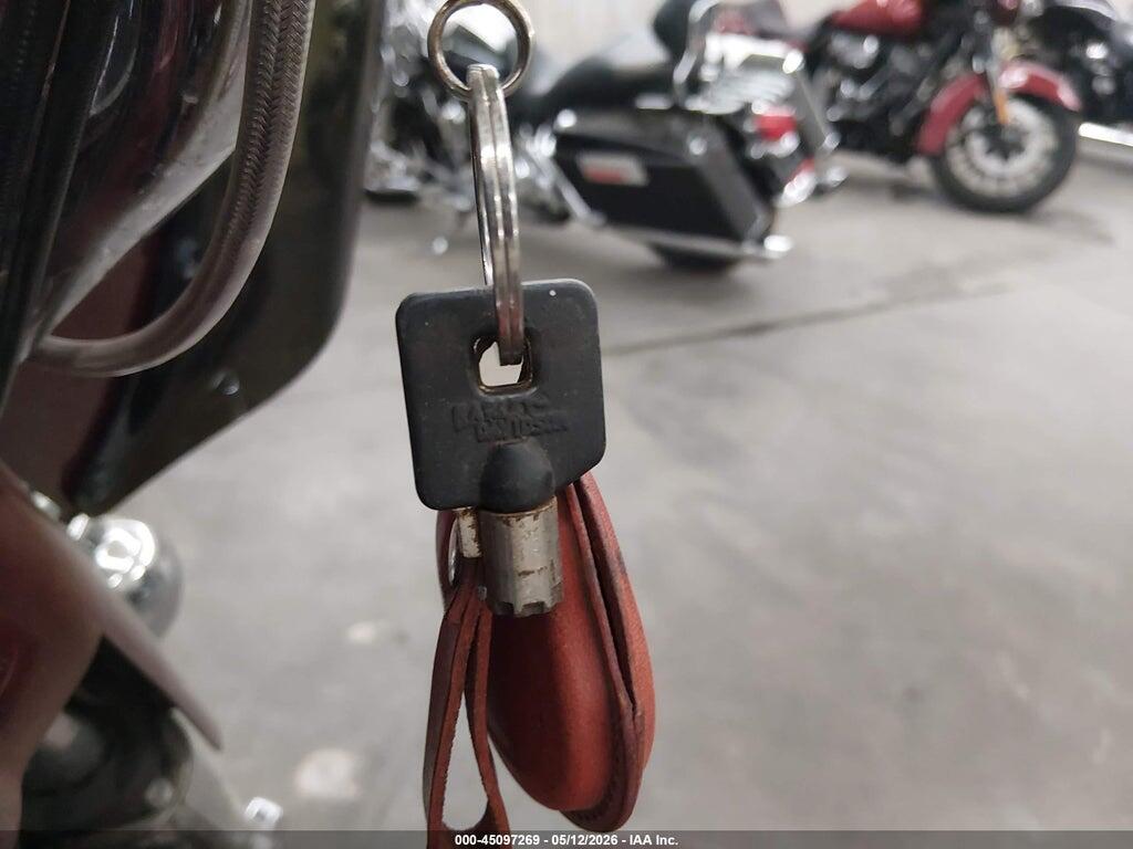 1HD1FFW13YY624943 2000 HARLEY-DAVIDSON FLHTCI photo no. 11