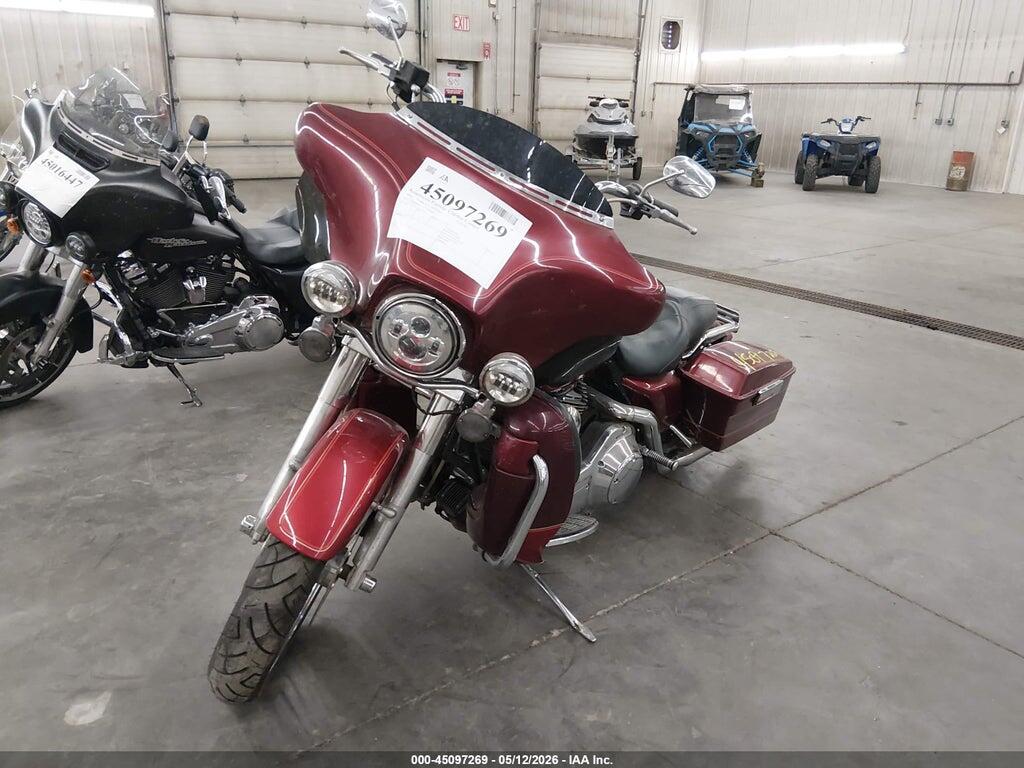 1HD1FFW13YY624943 2000 HARLEY-DAVIDSON FLHTCI photo no. 2