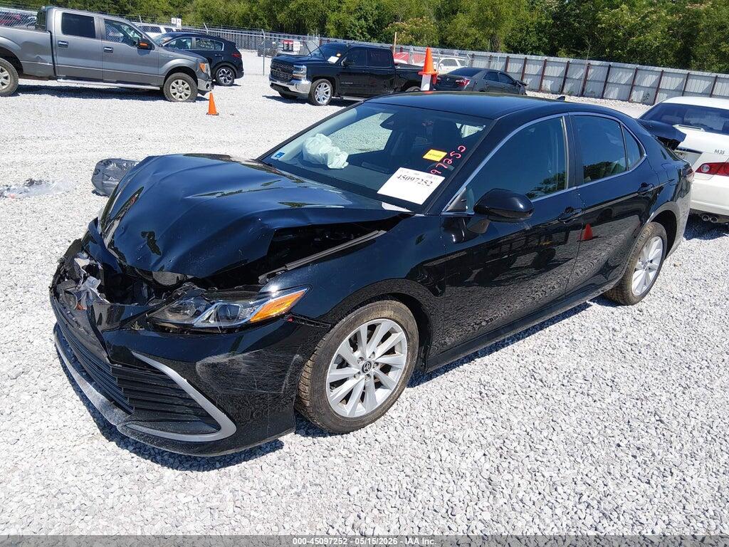 4T1C11AK5NU643195 2022 TOYOTA CAMRY photo no. 2