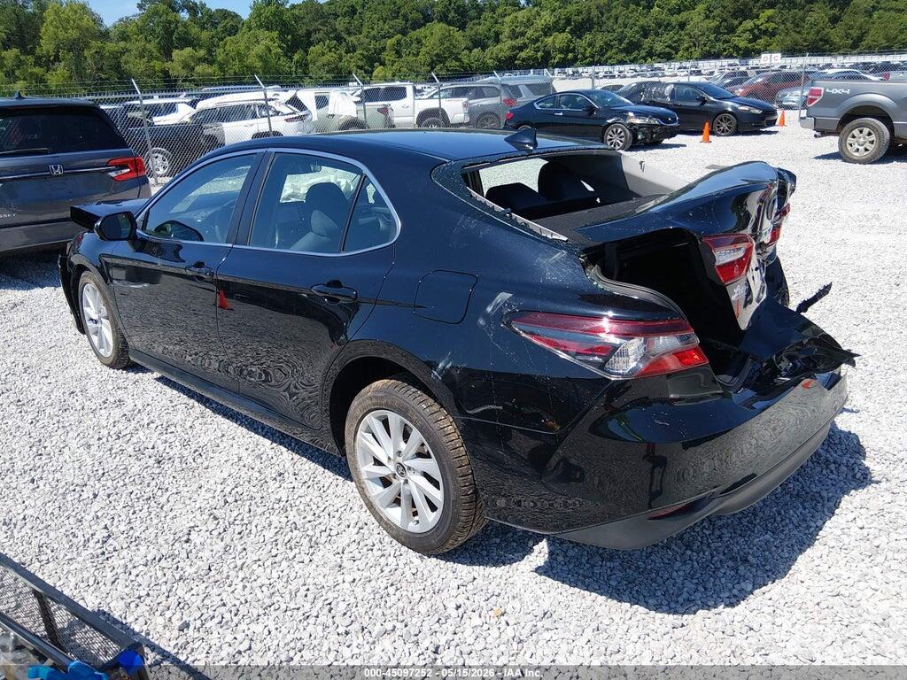 4T1C11AK5NU643195 2022 TOYOTA CAMRY photo no. 3