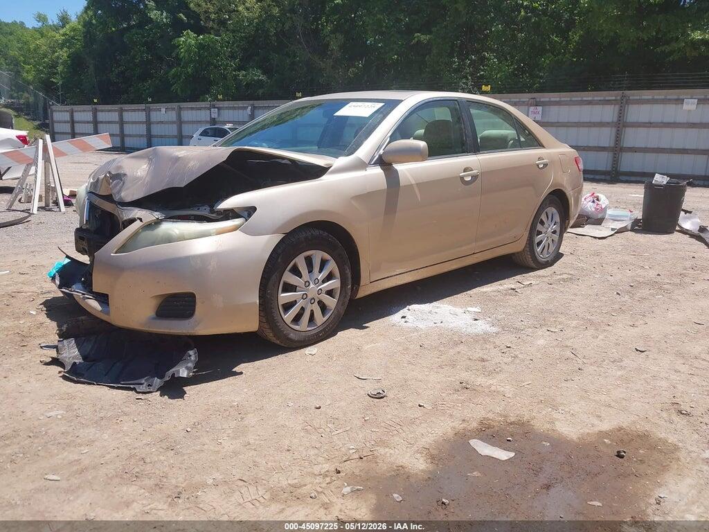 4T1BF3EK1AU049930 2010 TOYOTA CAMRY photo no. 2