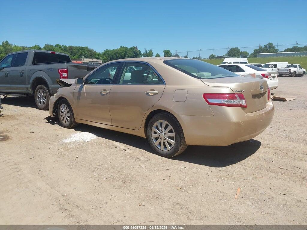 4T1BF3EK1AU049930 2010 TOYOTA CAMRY photo no. 3