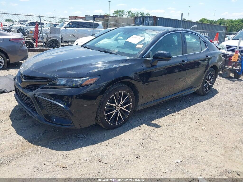 4T1G11AK2MU444637 2021 TOYOTA CAMRY photo no. 2