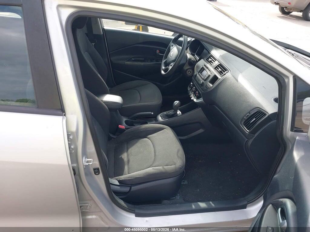 KNADN4A30F6465934 2015 KIA RIO photo no. 5