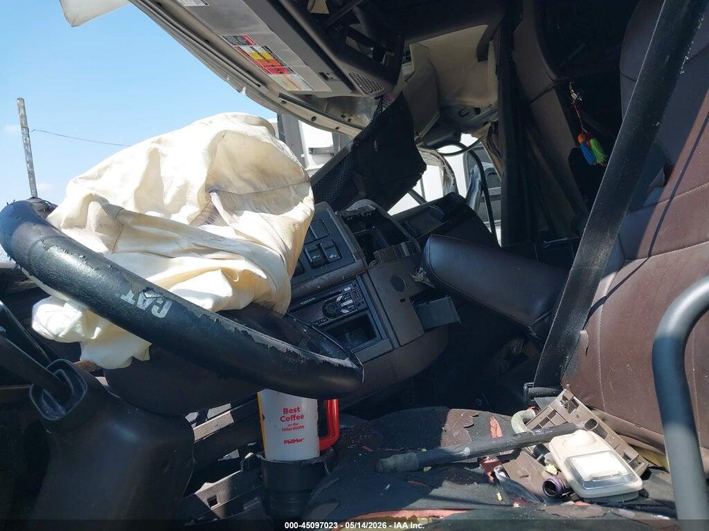 4V4NC9EH1JN896589 2018 VOLVO VNL photo no. 5