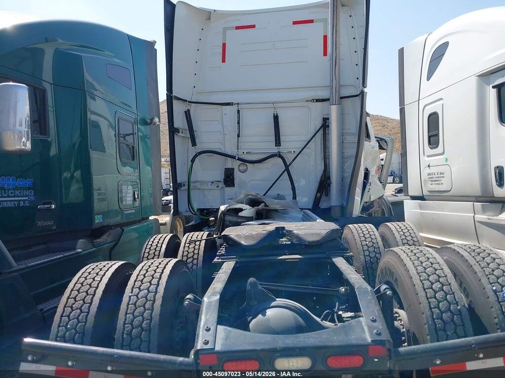 4V4NC9EH1JN896589 2018 VOLVO VNL photo no. 8