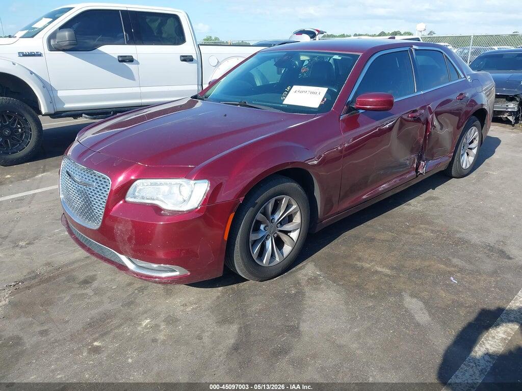 2C3CCAAG2FH830154 2015 CHRYSLER 300 photo no. 2