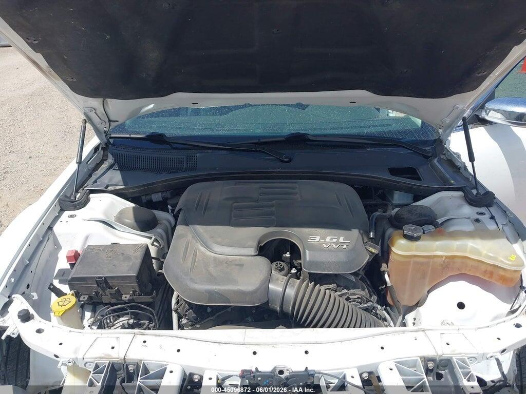 2C3CCAKG8KH690913 2019 CHRYSLER 300 photo no. 10