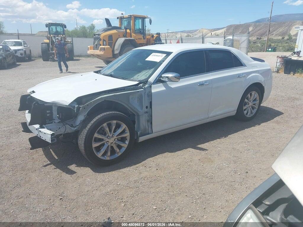 2C3CCAKG8KH690913 2019 CHRYSLER 300 photo no. 2