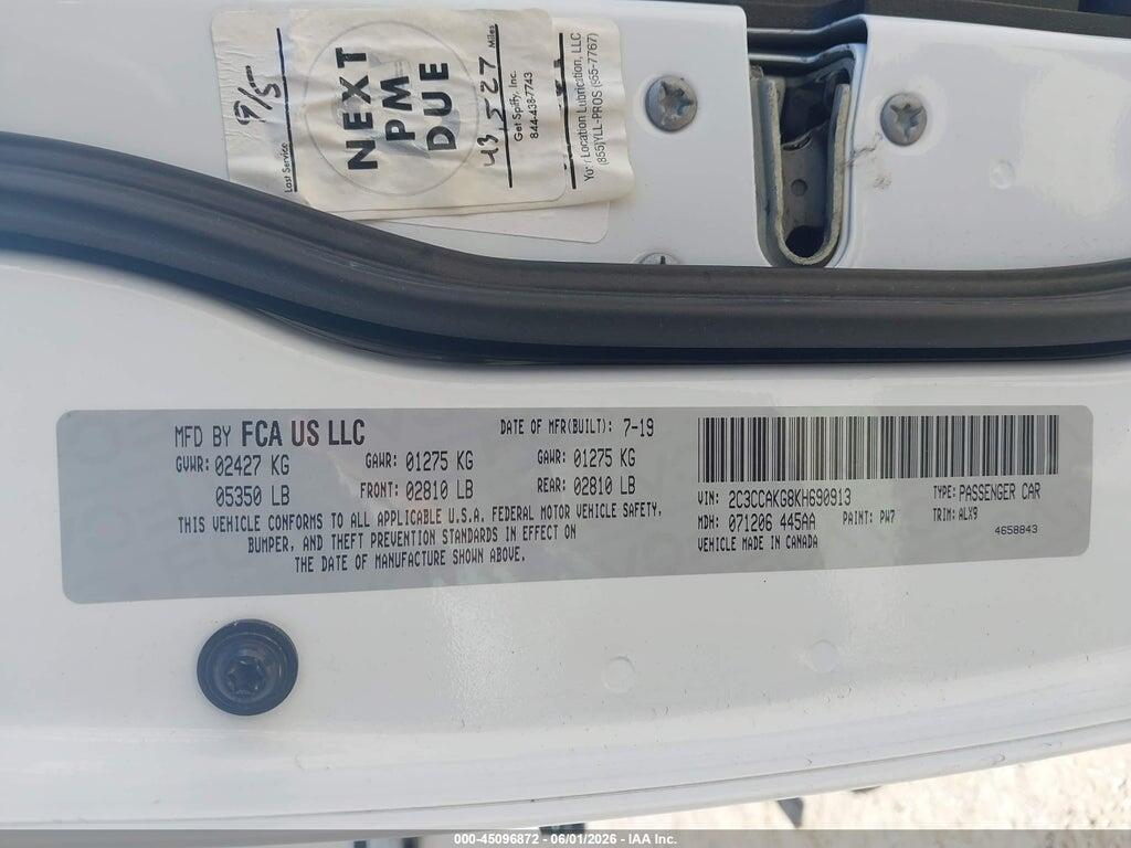2C3CCAKG8KH690913 2019 CHRYSLER 300 photo no. 9