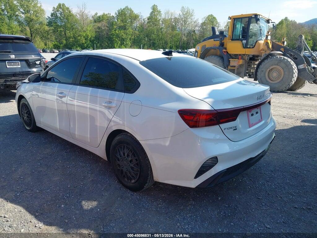 3KPF24AD1PE555246 2023 KIA FORTE photo no. 3