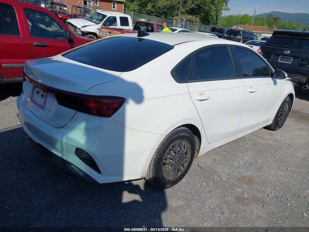 3KPF24AD1PE555246 2023 KIA FORTE photo no. 4