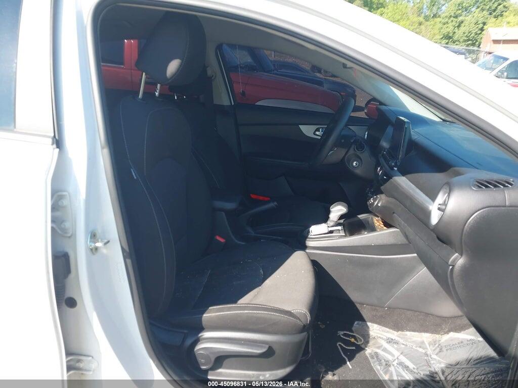 3KPF24AD1PE555246 2023 KIA FORTE photo no. 5