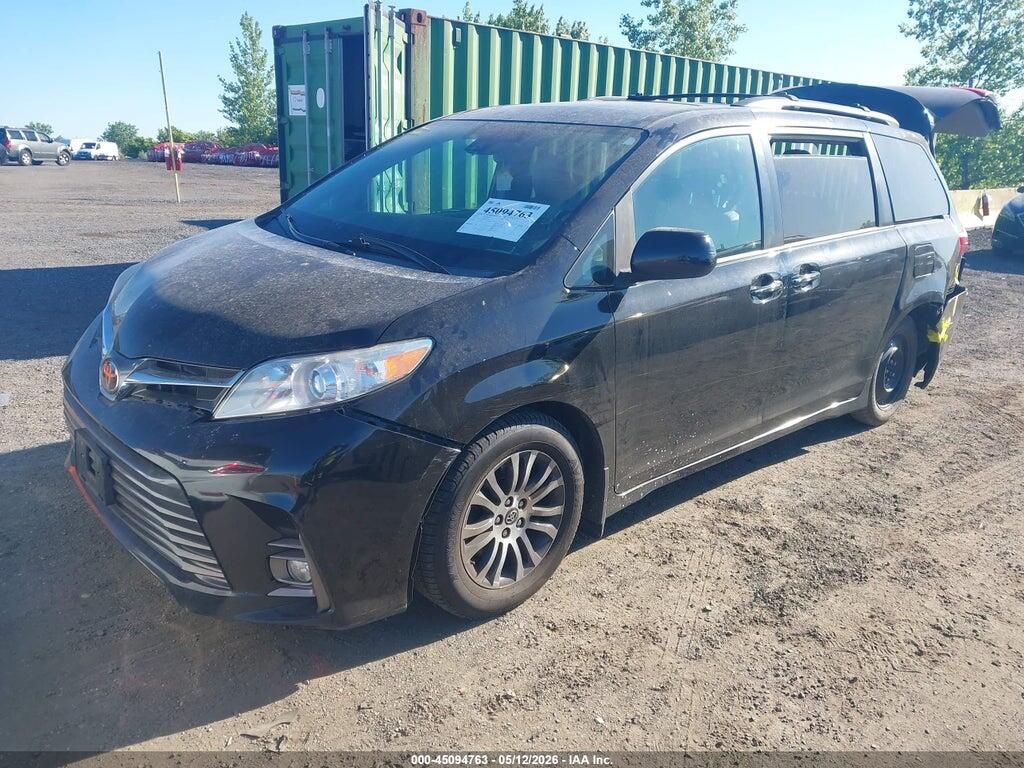 5TDYZ3DC0KS983776 2019 TOYOTA SIENNA photo no. 2
