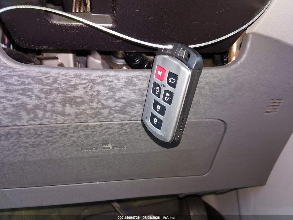 5TDYK3DC2FS685871 2015 TOYOTA SIENNA photo no. 11