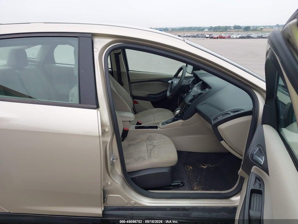 1FADP3F28JL209001 2018 FORD FOCUS photo no. 5