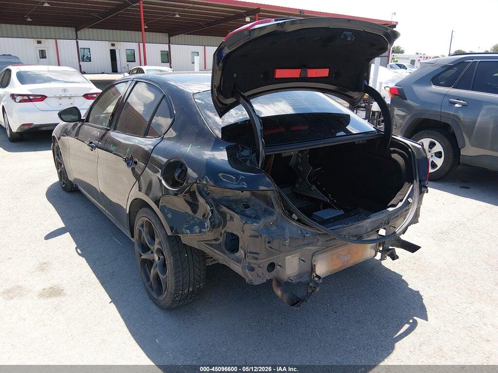 ZARFAECN4H7534140 2017 ALFA ROMEO GIULIA photo no. 3