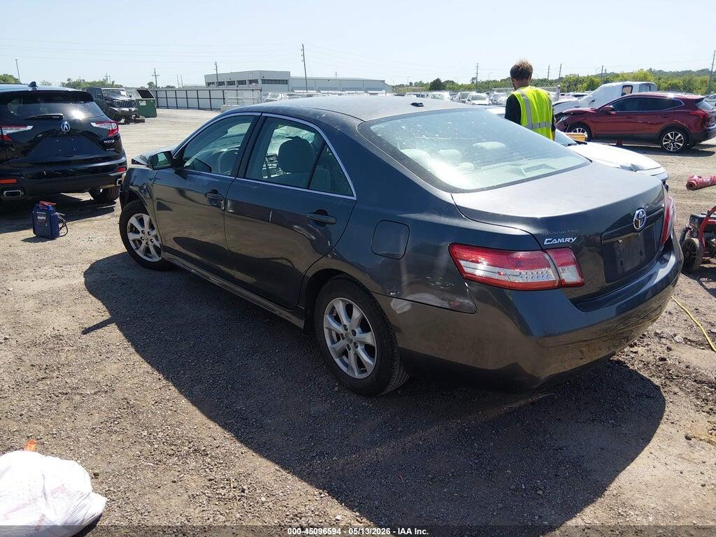 4T1BF3EK4BU711257 2011 TOYOTA CAMRY photo no. 3