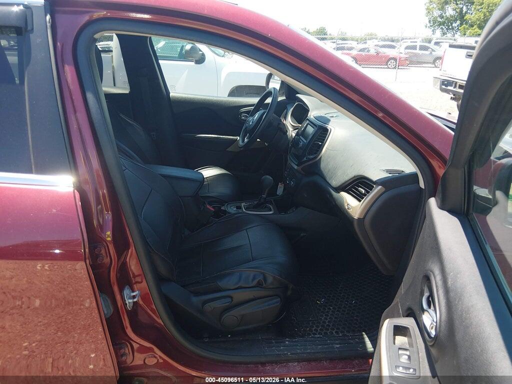 1C4PJLCB4JD605269 2018 JEEP CHEROKEE photo no. 5