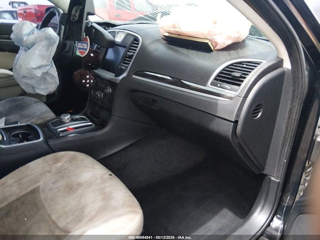 2C3CCAAG8FH841966 2015 CHRYSLER 300 photo no. 5