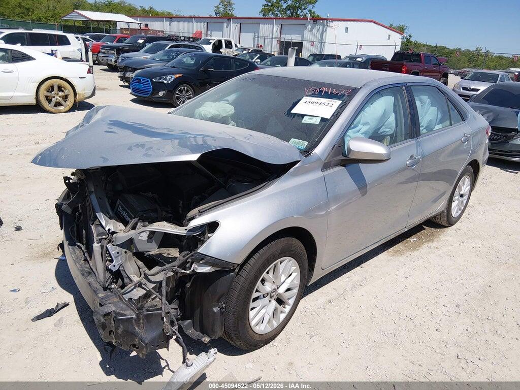 4T1BF1FK0HU801324 2017 TOYOTA CAMRY photo no. 2