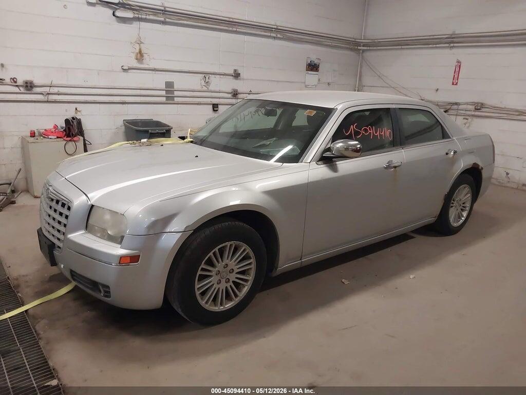 2C3CA5CV3AH105566 2010 CHRYSLER 300 photo no. 2