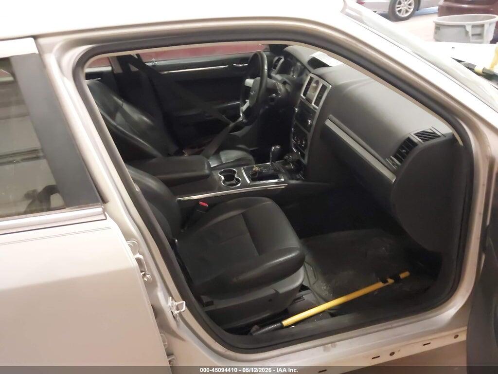 2C3CA5CV3AH105566 2010 CHRYSLER 300 photo no. 5