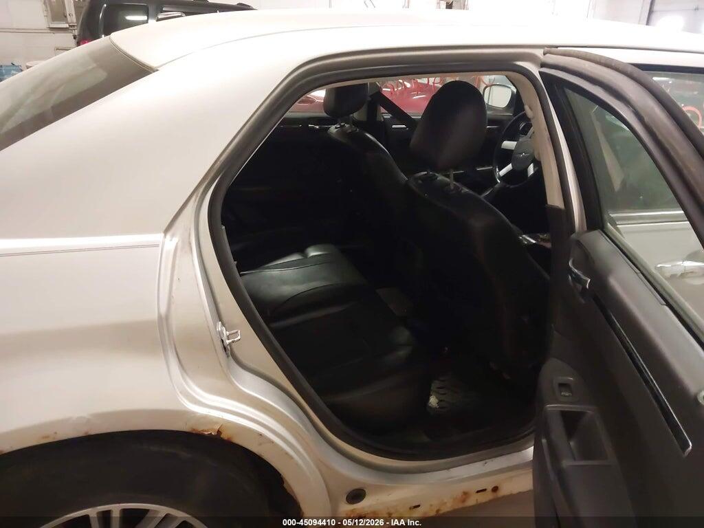 2C3CA5CV3AH105566 2010 CHRYSLER 300 photo no. 8