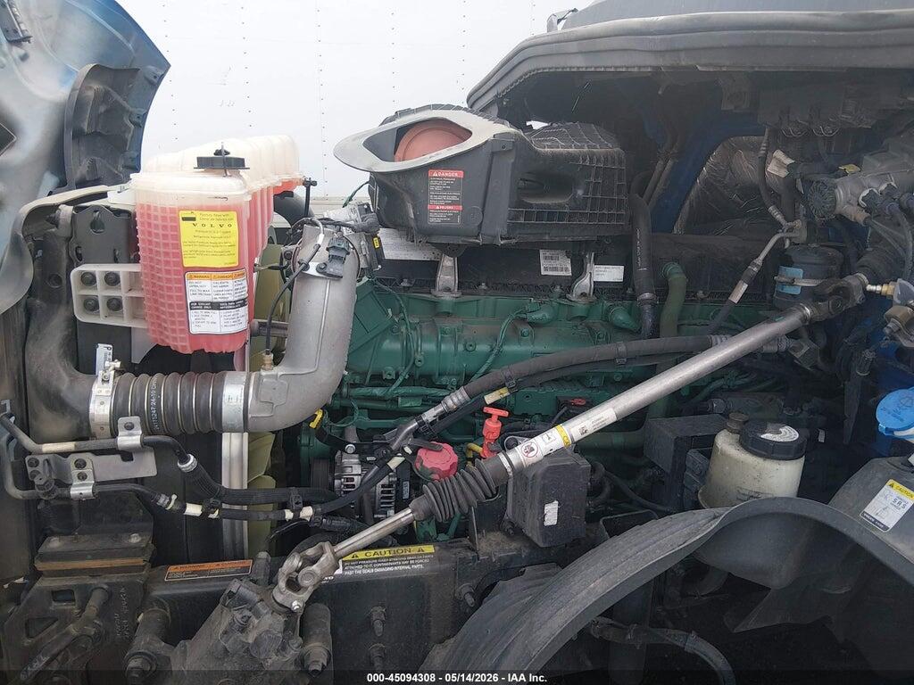 4V4BC9EH1TN698326 2026 VOLVO NEW VNL photo no. 10