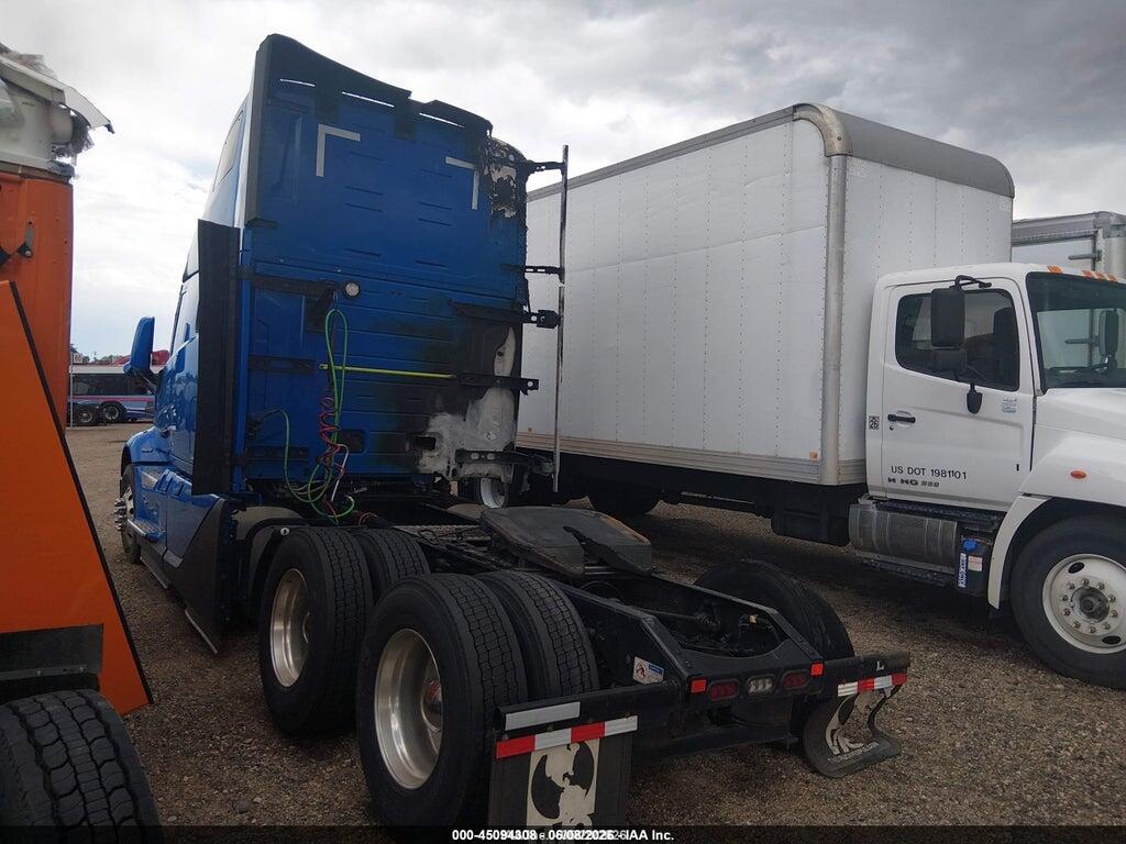 4V4BC9EH1TN698326 2026 VOLVO NEW VNL photo no. 3