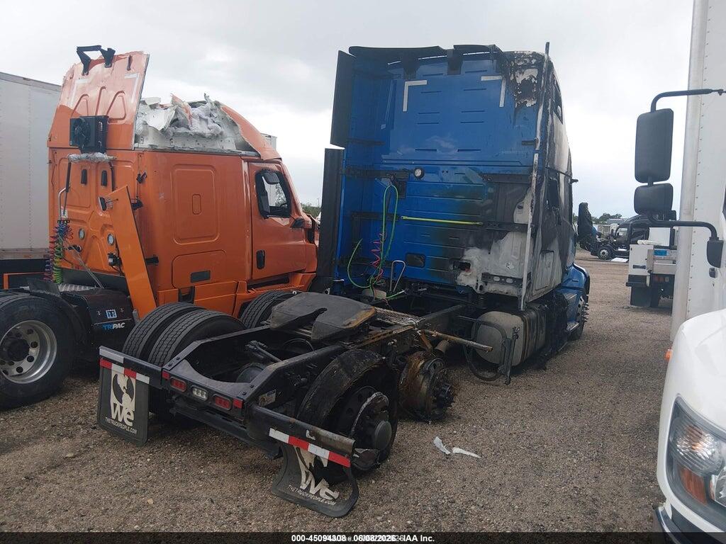 4V4BC9EH1TN698326 2026 VOLVO NEW VNL photo no. 4