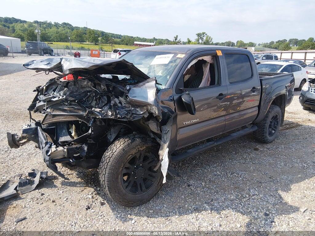 5TFLU4EN3FX122204 2015 TOYOTA TACOMA photo no. 2