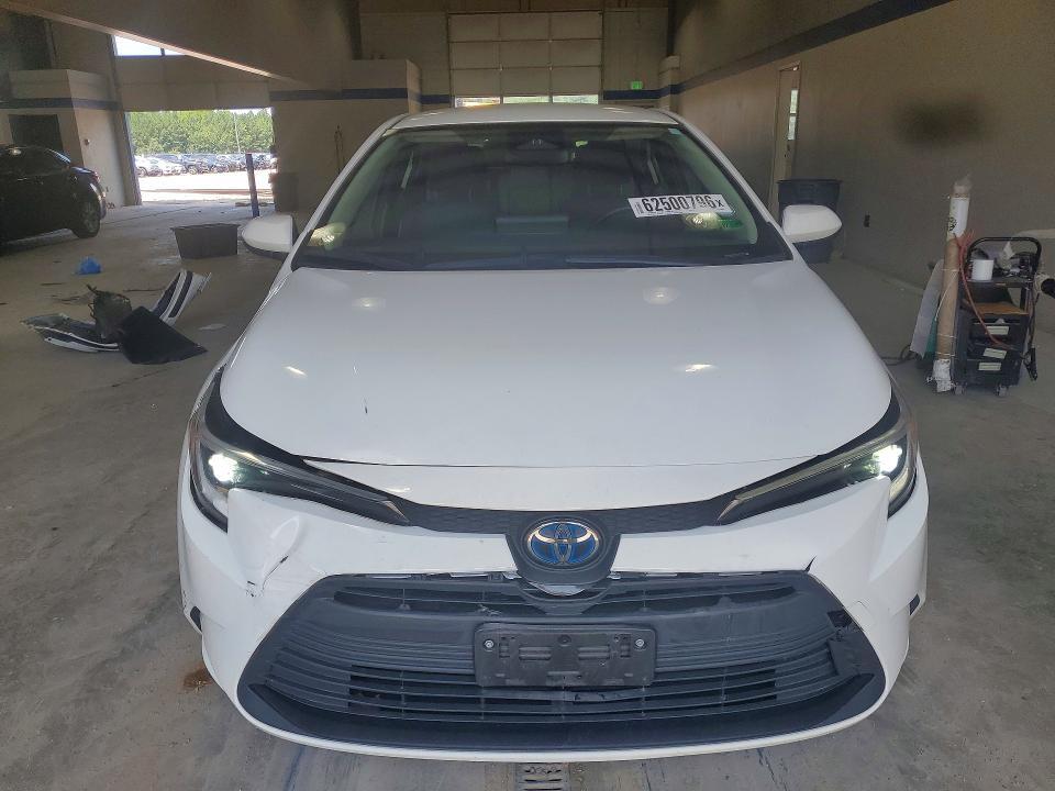 2023 TOYOTA COROLLA HYBRID LE — Фото 5 из 13