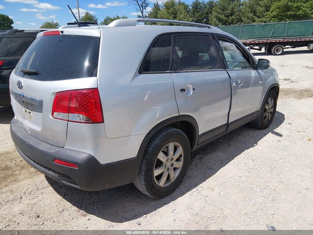 5XYKTDA23DG375940 2013 KIA SORENTO photo no. 4