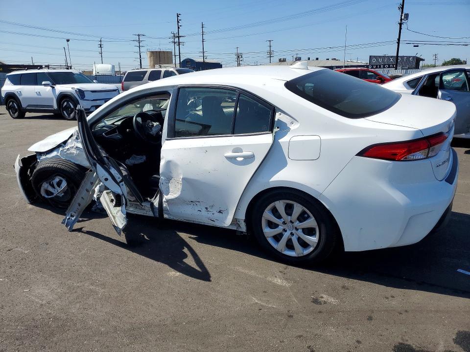2023 TOYOTA COROLLA HYBRID LE — Фото 2 из 13