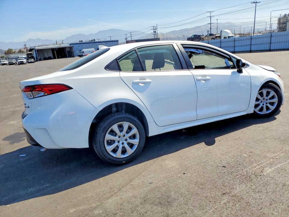 2023 TOYOTA COROLLA HYBRID LE — Фото 3 из 13