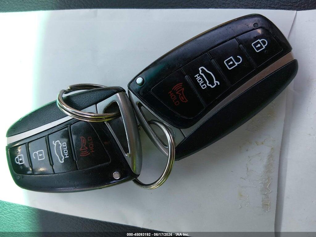 KMHGN4JE0GU126987 2016 HYUNDAI GENESIS photo no. 11