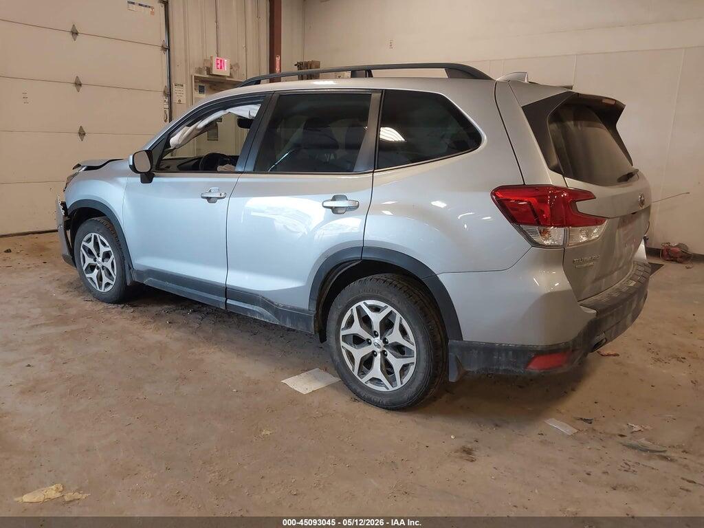 JF2SKAJC2LH565990 2020 SUBARU FORESTER photo no. 3