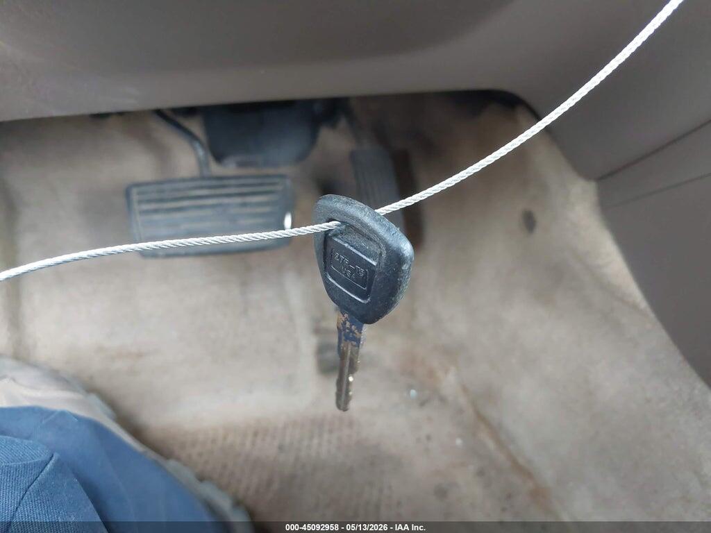 1HGCG6678YA149828 2000 HONDA ACCORD photo no. 11