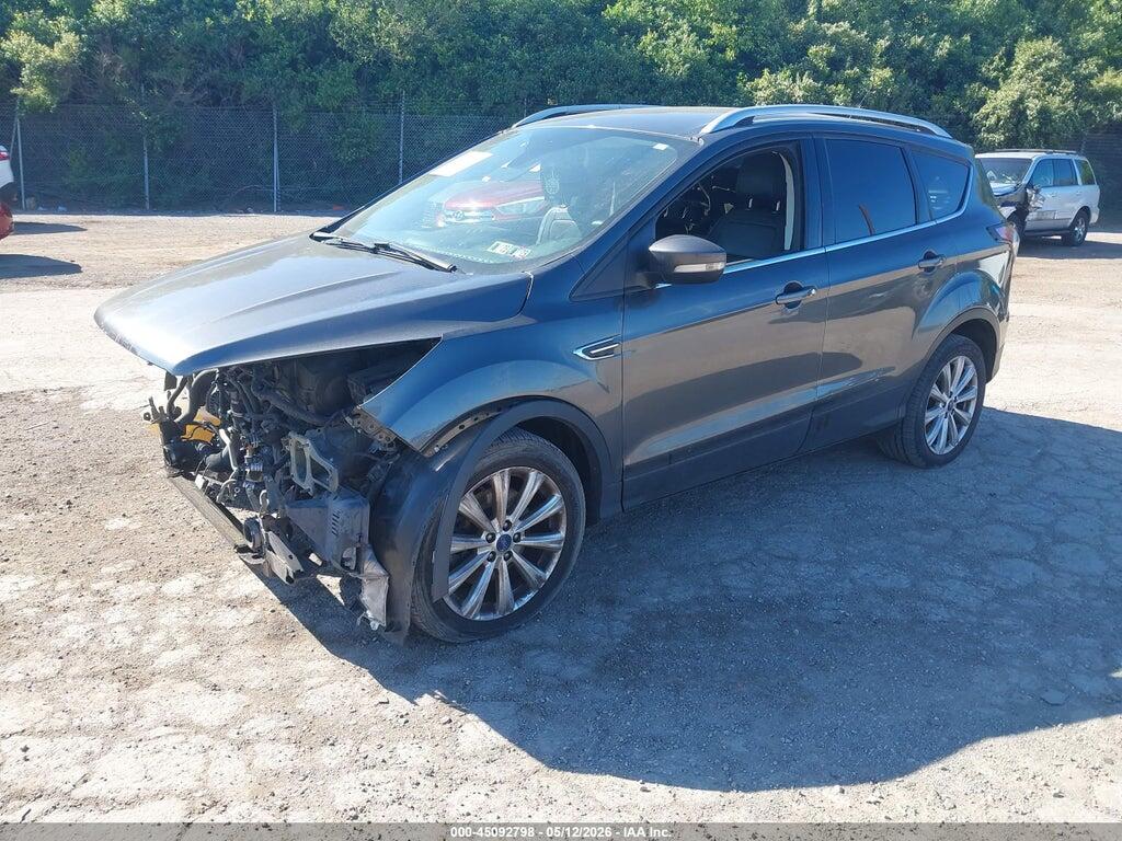 1FMCU9J96HUC99173 2017 FORD ESCAPE photo no. 2