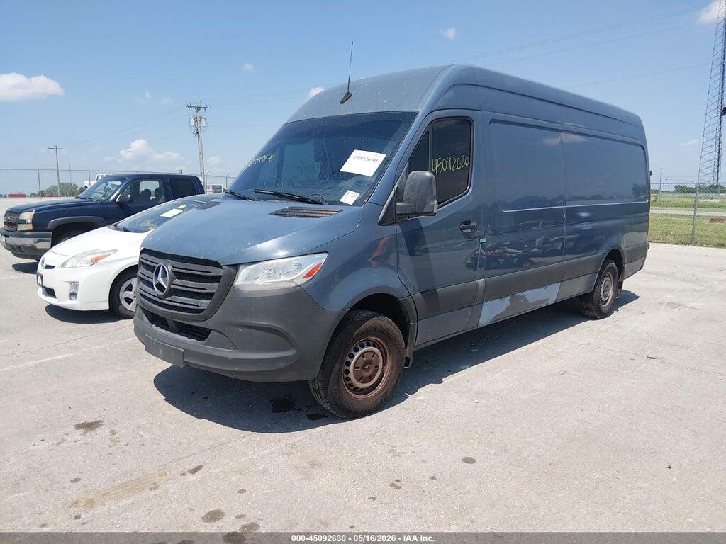 WD4PF1CD2KT013180 2019 MERCEDES-BENZ SPRINTER 2500 photo no. 2