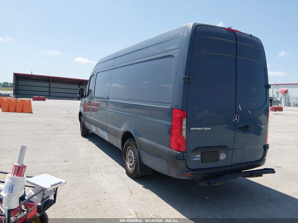 WD4PF1CD2KT013180 2019 MERCEDES-BENZ SPRINTER 2500 photo no. 3