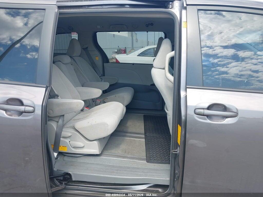 5TDKK3DC1BS153365 2011 TOYOTA SIENNA photo no. 8