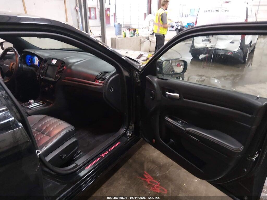 2C3CCABGXFH882324 2015 CHRYSLER 300 photo no. 5