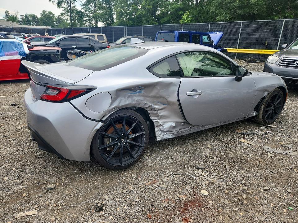 2023 TOYOTA GR 86 PREMIUM — Фото 3 из 12
