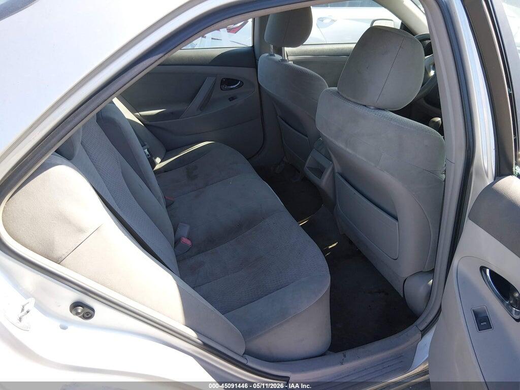4T1BF3EK1BU747360 2011 TOYOTA CAMRY photo no. 8
