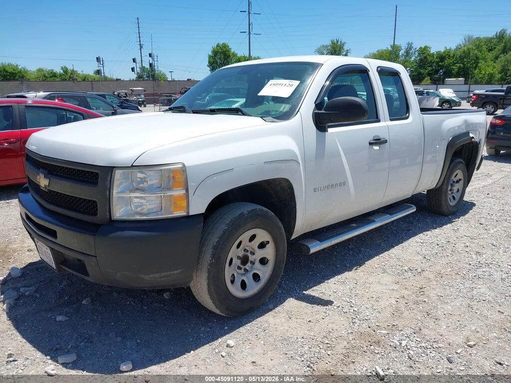 1GCRCPEX6BZ340281 2011 CHEVROLET SILVERADO 1500 photo no. 2