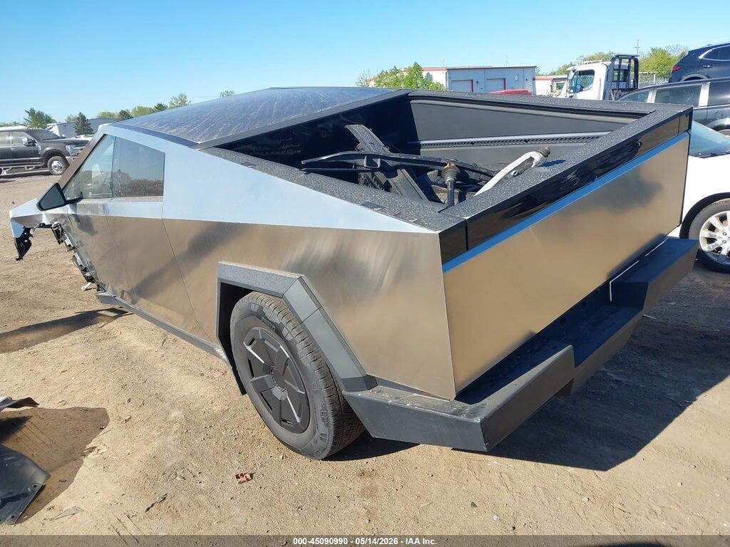 7G2CEHED3SA068560 2025 TESLA CYBERTRUCK photo no. 3